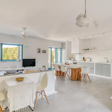 Seaside Paros House Blue * Naousa (Paros)