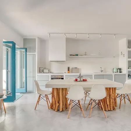 Seaside Paros House Blue * Naousa (Paros)
